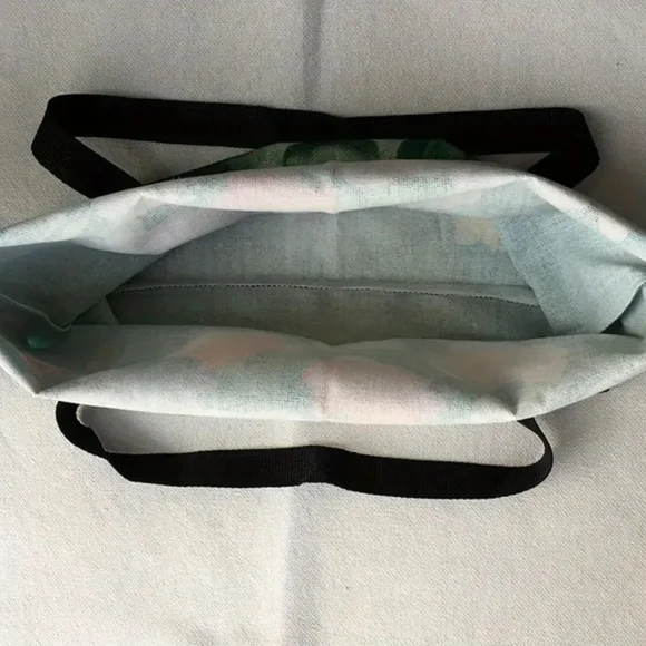 NIP! Adorable Women’s Reusable Canvas Tote Bag with 5 Cats! - Picture 2 of 4